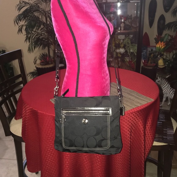 Coach Purse...SOLD SOMEWHERE ELSE.. - Picture 1 of 8